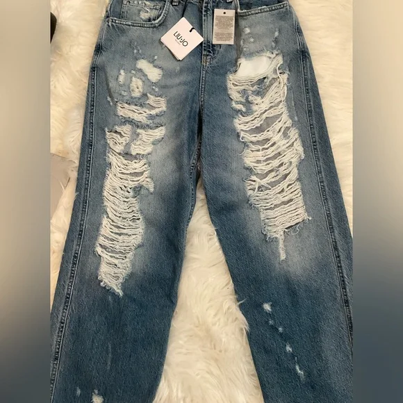 LIU.JO RIPPED JEANS - Picture 12 of 16